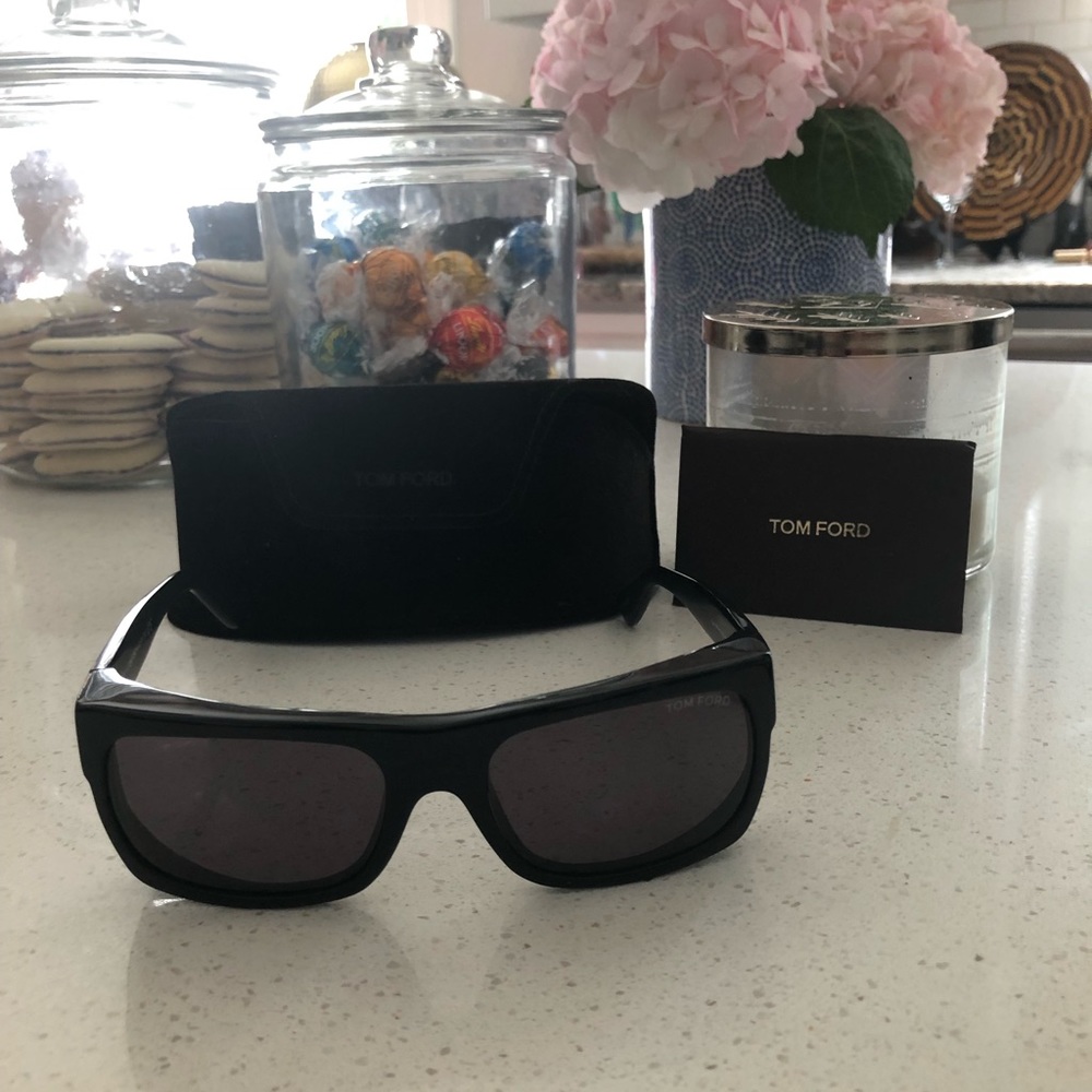 100% AUTHENTIC Tom Ford Men’s Sunglasses.